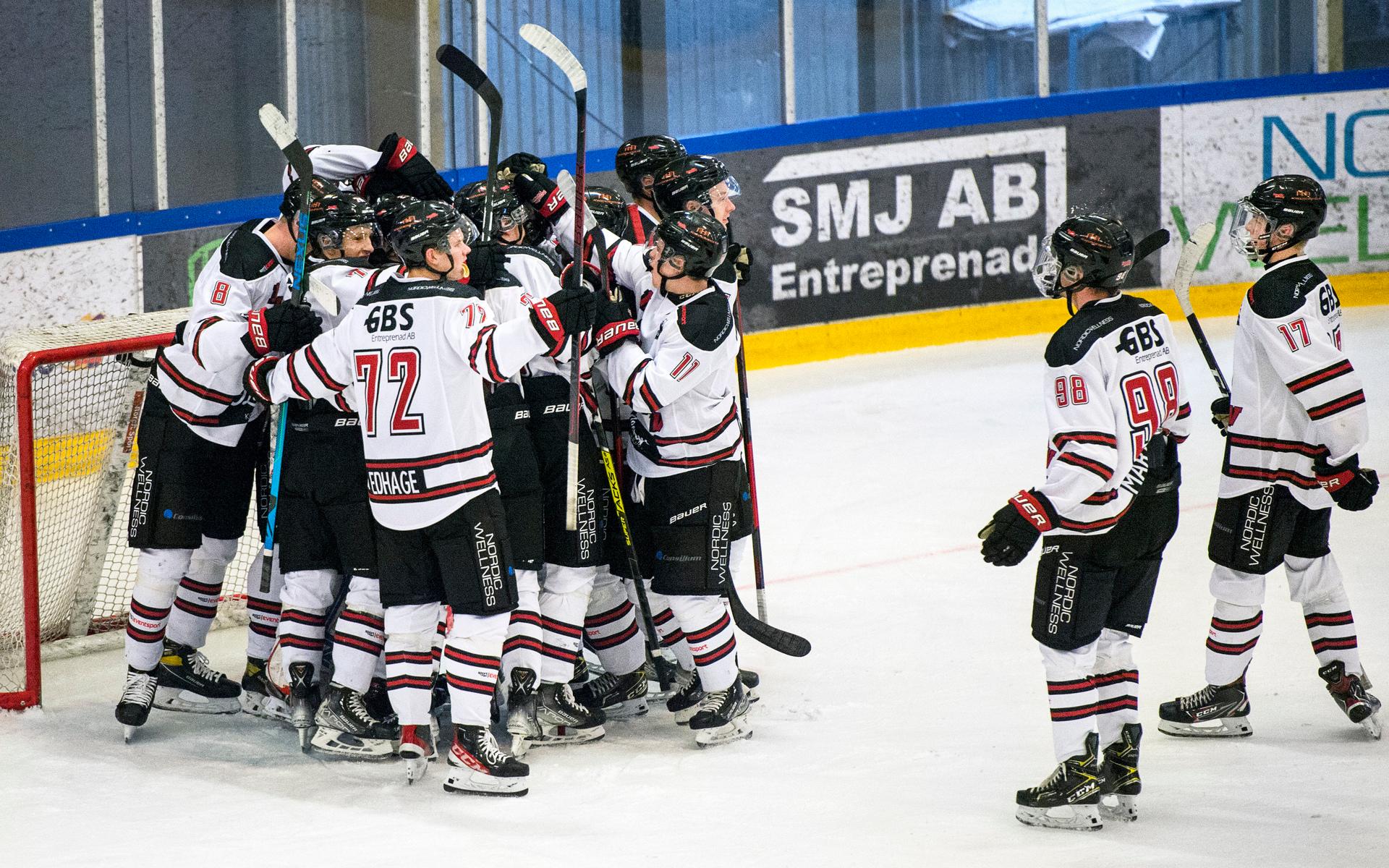 Kungälv hockey blir klart för alltvåan efter seger borta mot Vänersborgs HC. Det var fyra år sedan sist.